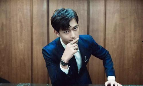 吃瓜少女张小寒爆料李现,娱乐圈真相大揭秘！