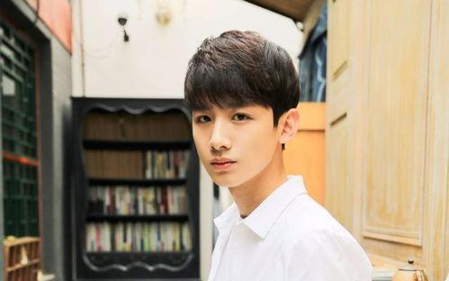 吃瓜爆料白敬亭私下物品,吃瓜群众眼中的明星日常