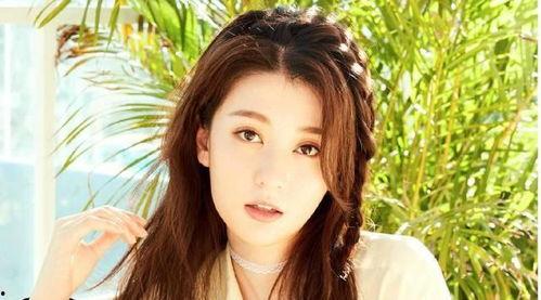 女主娱乐圈低调吃瓜文,女主的隐秘生活揭秘