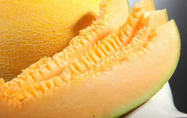 新疆哈密瓜劲爆热门歌曲,劲爆旋律中的甜蜜诱惑