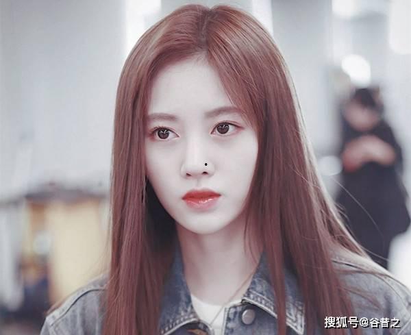 明星网红的发量,“发量惊人！揭秘明星网红的护发秘籍与发量养成术”