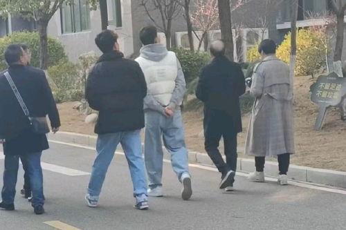 热门事件吃瓜网红是谁,她是如何成为网络红人的？