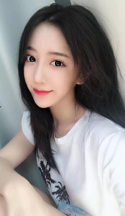 网曝热门吃瓜入口反差妹,网曝热门吃瓜入口背后的故事