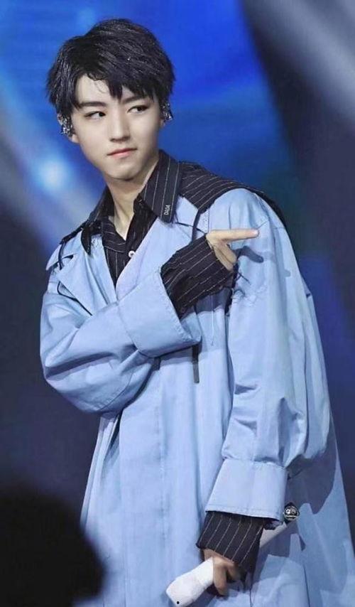 佤邦明星网红排名,明星网红实力对决，谁将问鼎巅峰？