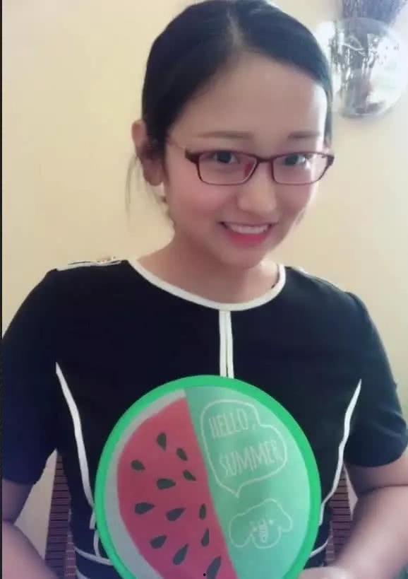 抖音热门瓜帅小伙和大妈,跨越年龄的温情互动