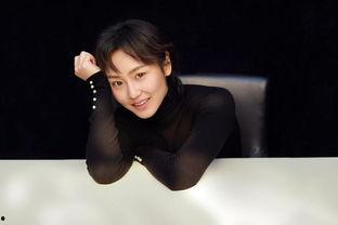 孤独颂歌明星网红视频,网红明星的内心独白与情感共鸣