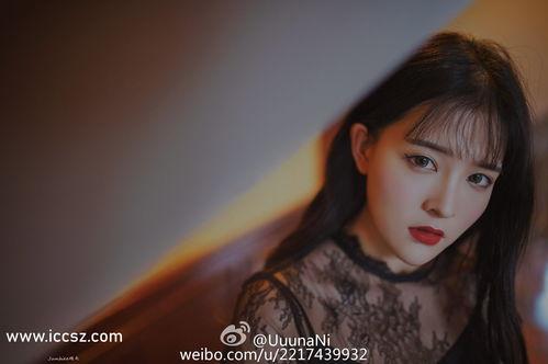 孤独颂歌明星网红视频,网红明星的内心独白与情感共鸣