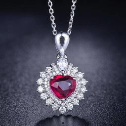 明星网红佩戴项链配饰,明星网红项链配饰潮流解析