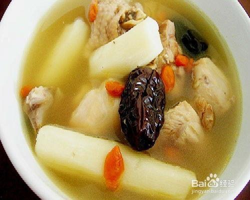 黑瓜鸡炖山药可以吃吗,营养滋补的佳肴，适合食用吗？