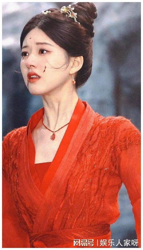 吃瓜娱乐圈剧组化妆师,揭秘吃瓜娱乐圈剧组化妆师的匠心独运