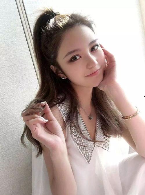 明星网红对比解说文案,光环背后的差异与共通之处