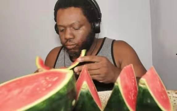 吃瓜算黑吗,揭秘网络舆论场中的黑白界限