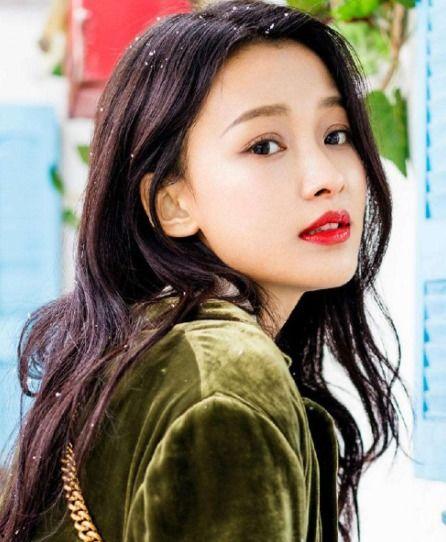 国际大明星网红,揭秘国际大明星网红的璀璨人生