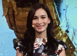 明星网红卢靖姗,从影视新星到网红，多面才华闪耀娱乐圈