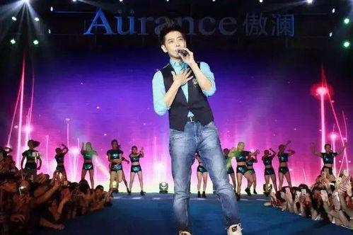 明星网红现场唱歌视频,现场歌声动人心弦——网红明星演唱会精彩瞬间